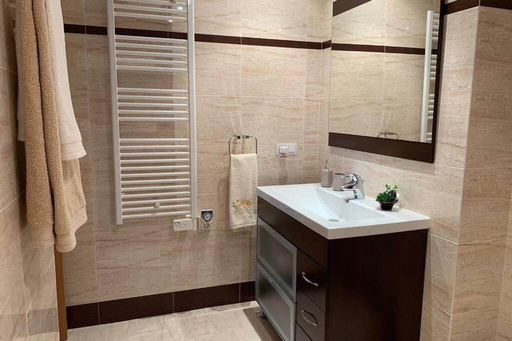 Apartamento Miramar . Amplitud Y Comodidad ألمازورا المظهر الخارجي الصورة