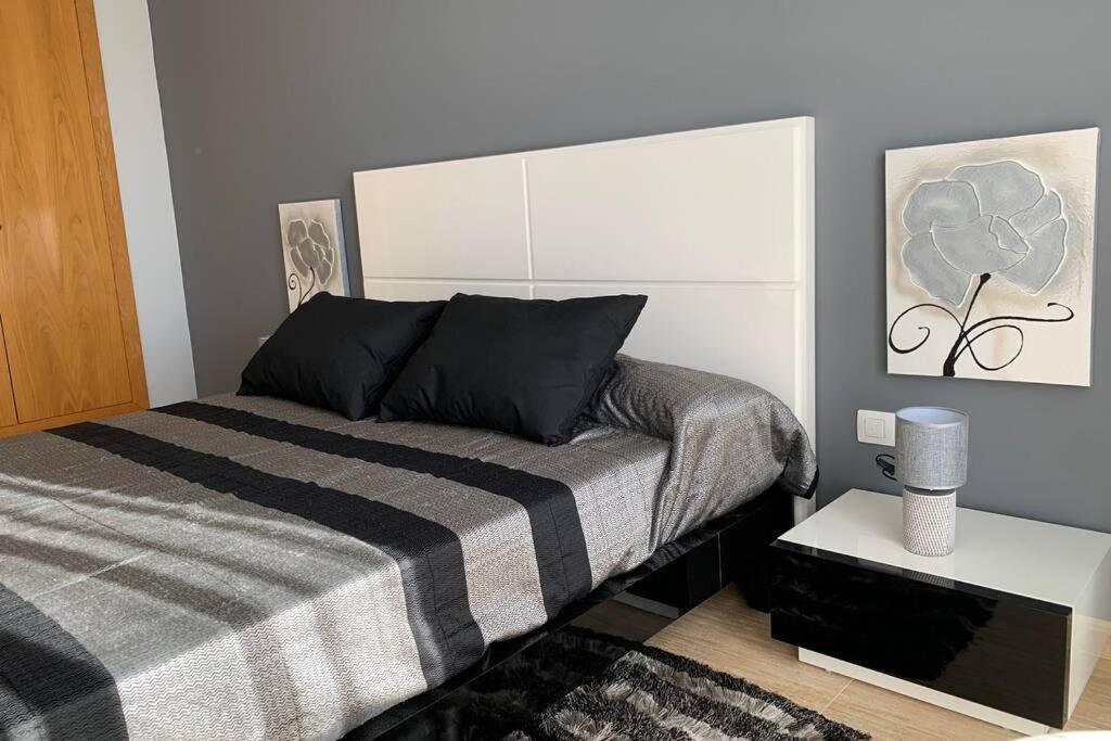 Apartamento Miramar . Amplitud Y Comodidad ألمازورا المظهر الخارجي الصورة