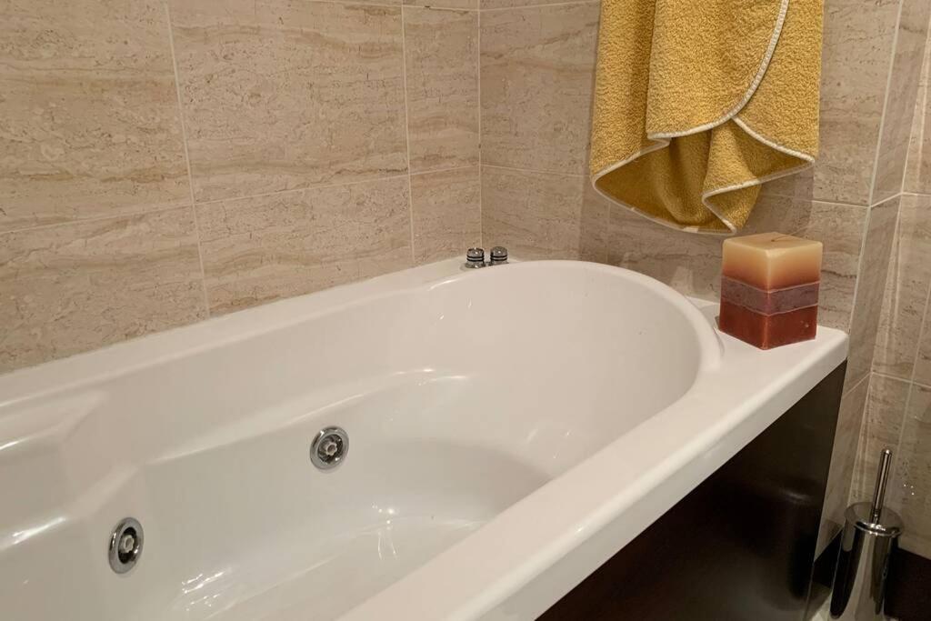Apartamento Miramar . Amplitud Y Comodidad ألمازورا المظهر الخارجي الصورة