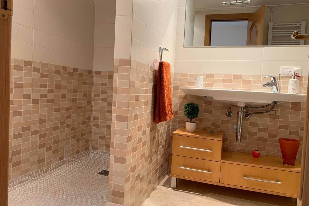 Apartamento Miramar . Amplitud Y Comodidad ألمازورا المظهر الخارجي الصورة